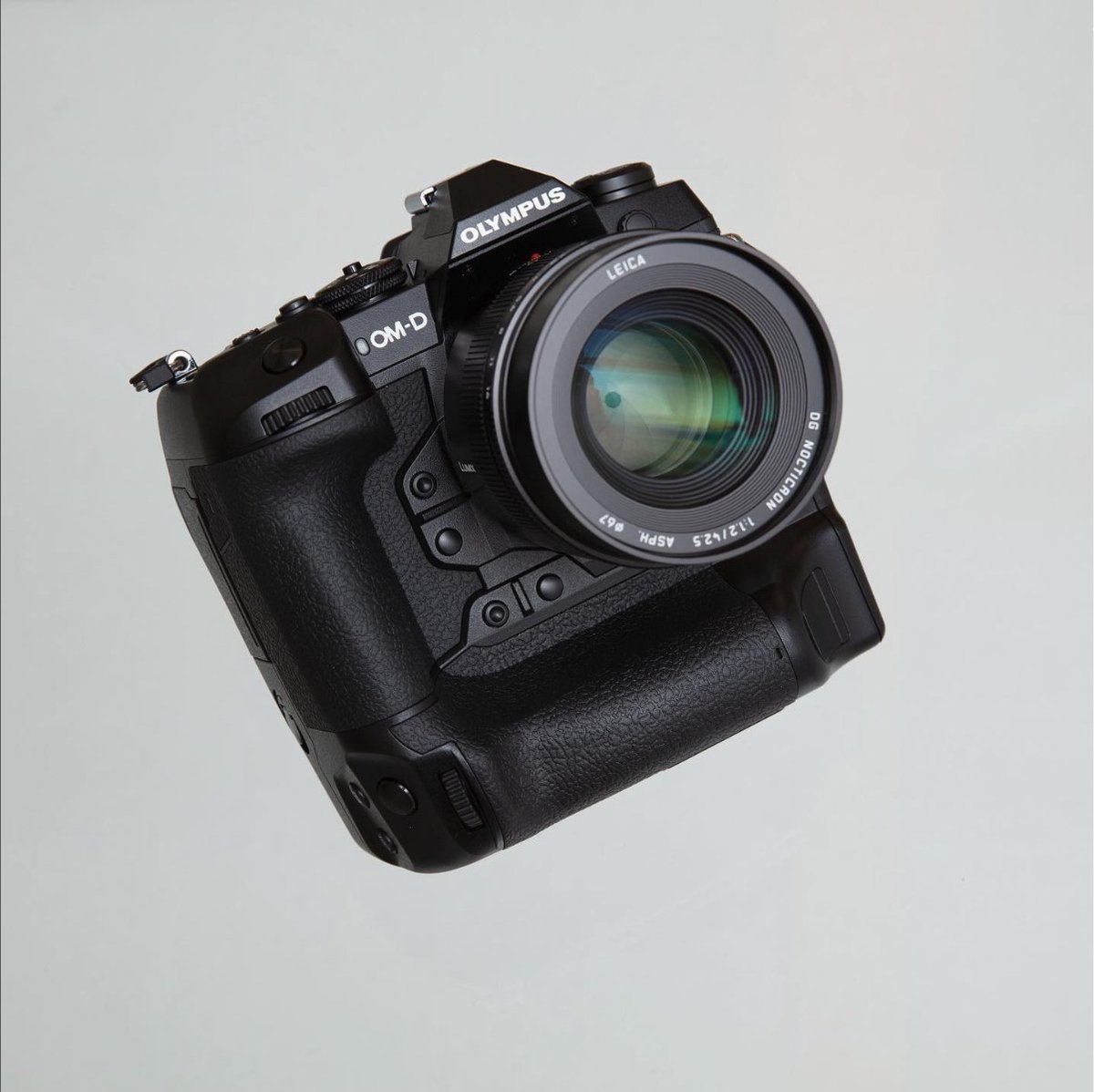 mpbcom's tweet photo. The Olympus OM-D EM1X is an impressive mirrorless camera that we love. How would you use the M1X for your next shoot?

This month we're asking you to #PauseConsiderAct and take a break from the chaos of shopping.⁠ Find out how here: https://t.co/cALwmCOSZ7
⁠
#MyMPB #ChangeGear https://t.co/XnvnlXszmV