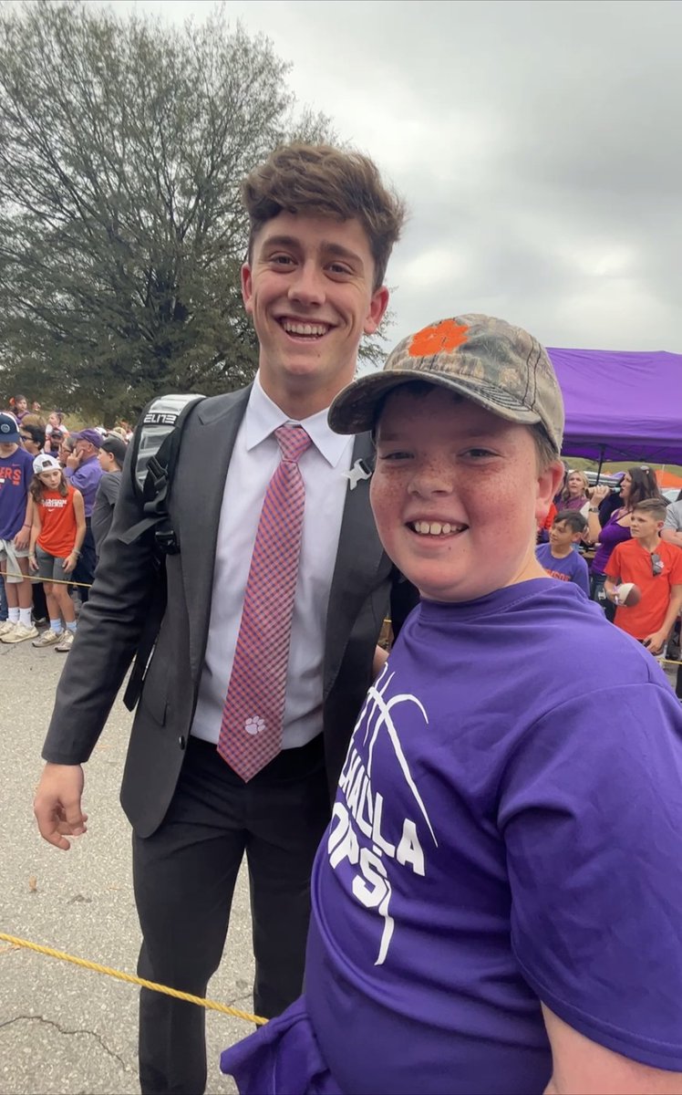 Tiger Walk!   <a href="/brodeyconn03/">Brodey Conn</a>