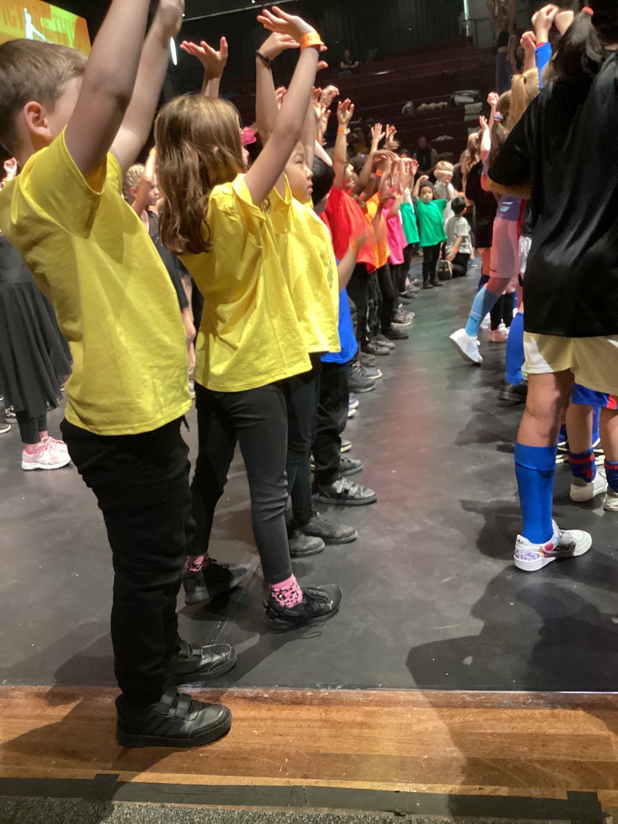 AHT_STL's tweet image. We’ve had such a great day. Thank you @YorksDanceFest @stlaws_school #stlLiveLifeLove