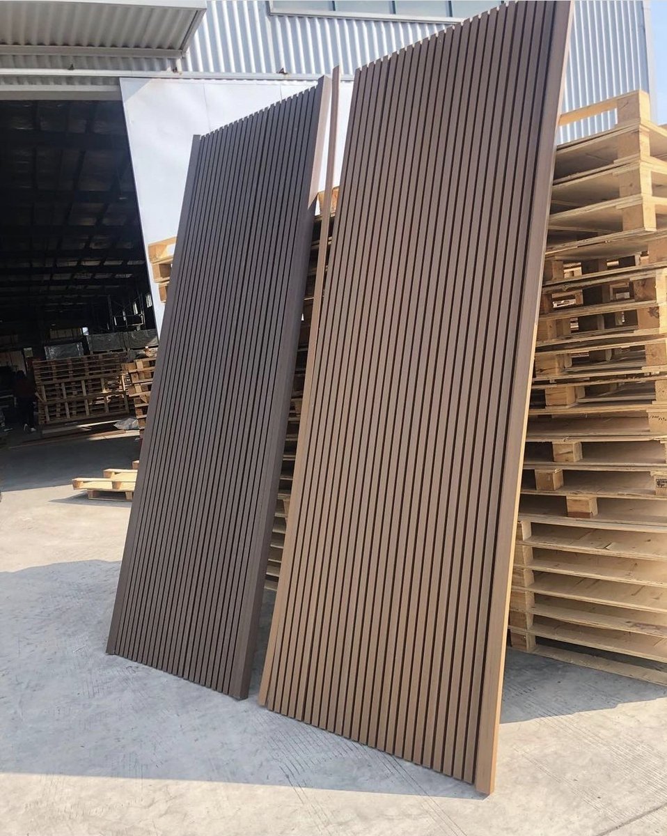 التكسيات الخشبية للواجهات الخارجية ليست فقط التكسيات المضلعة الطولية