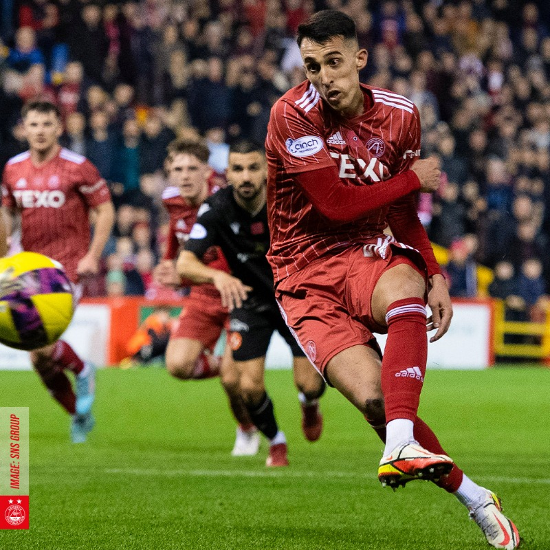AberdeenFC's tweet photo. 📖 Read all about tonight's game at Pittodrie as we sign off for the World Cup break with a victory in front of the Red Army. COYR!

#StandFree | #cinchPrem