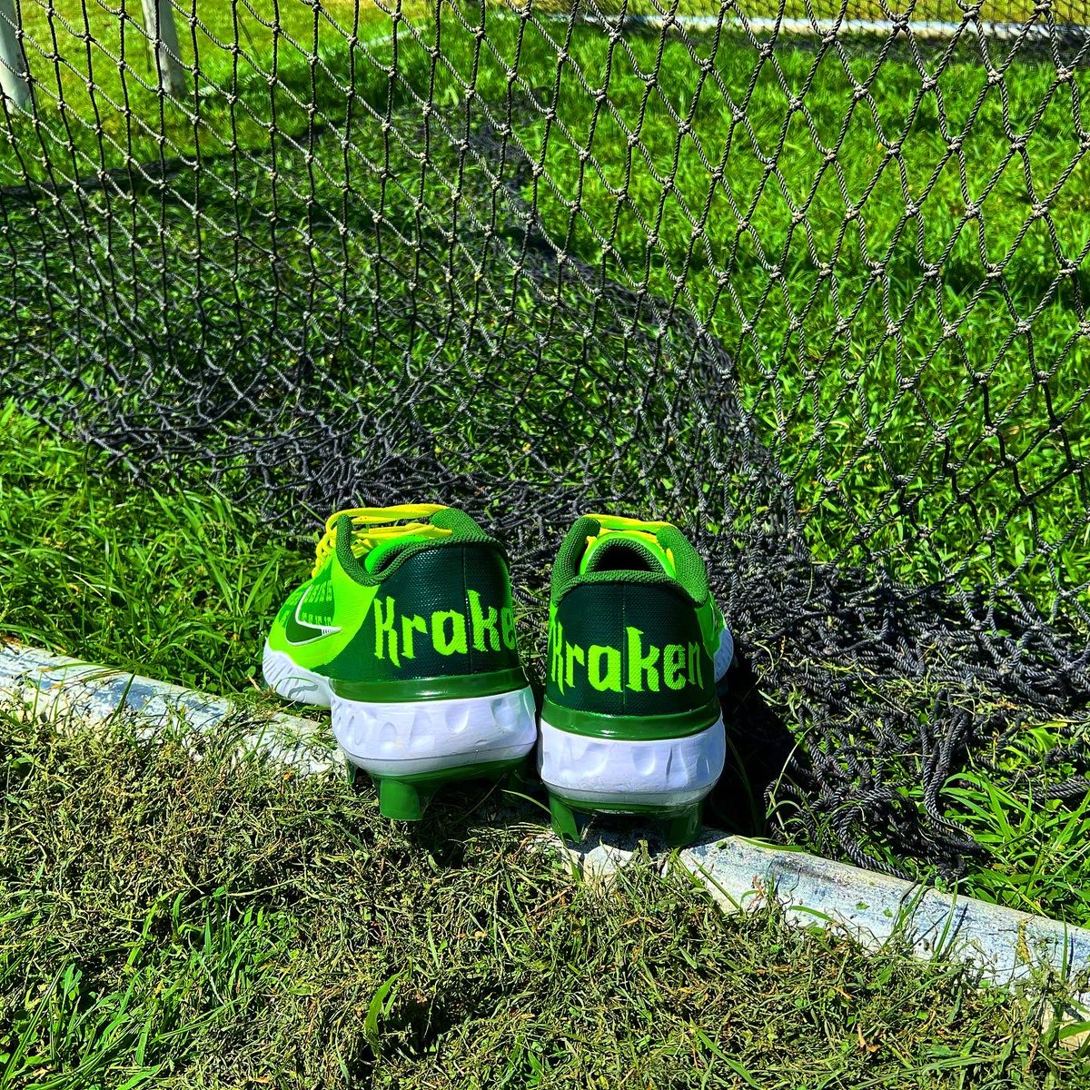 elvizprezz's tweet photo. Hoy en @ElvizCustoms traemos estas bellezas 🍀😍 https://t.co/tZsml5vu7W