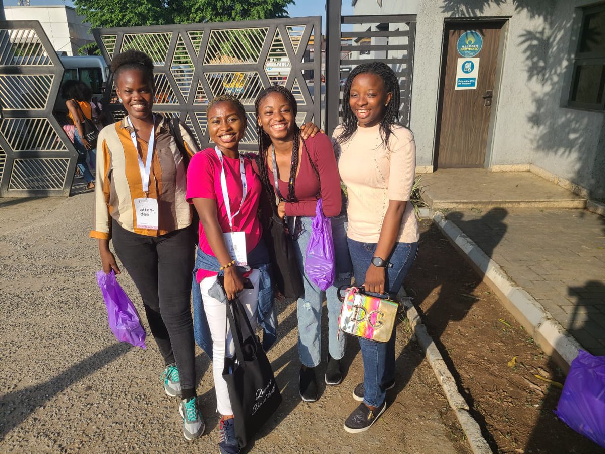 Anuoluwapo_RT's tweet photo. Thank youu, I came to #SCAsummit22 starved and I was overfed (food inclusive 😆), I really applaud myself for showing up and to all the #SCAqueens I met today, like our queen mother @Kolokodess said, there's no "Community" without "U",I love you all ❤️Truly, Queens do it better💯 https://t.co/R0vvBjJY56