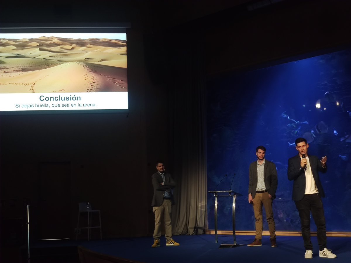 Conclusión, si dejas huella, que sea en la arena <a href="/AlbertoMnndz/">Alberto Menéndez Sánchez</a> <a href="/backpackerTB/">Alberto Menéndez</a> 
<a href="/KLM_ES/">KLM Spain</a> <a href="/iatiseguros/">IATI SEGUROS</a> <a href="/Valenciaturismo/">VisitValència.</a> #KLMHouseValència #valenciaesahora #compromisoiati