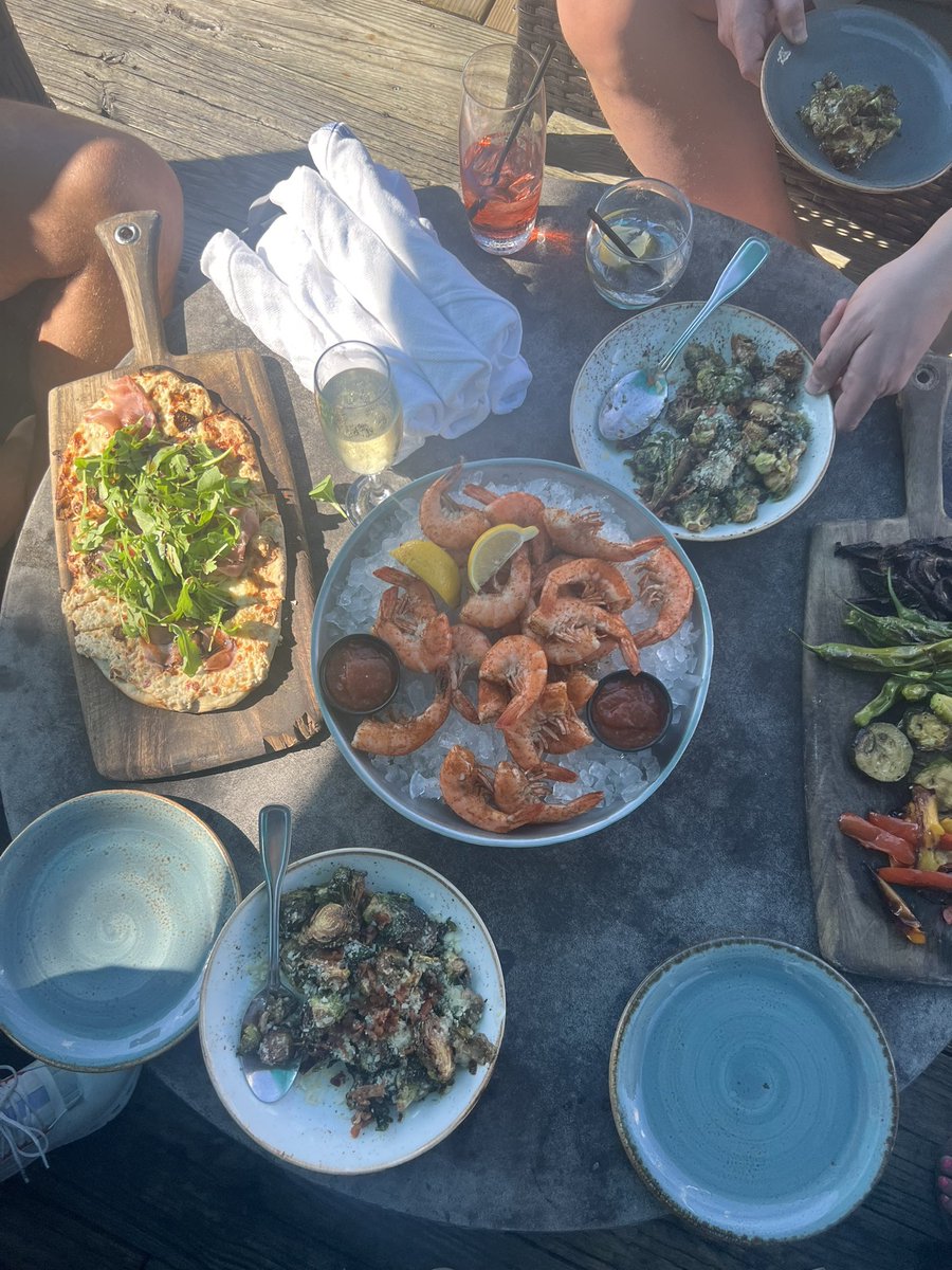 Mandy Matney (@mandymatney) on Twitter photo So glad we decided to stay in Charleston this weekend to enjoy this beautiful city.
Today’s lunch at <a href="/TavernandTable/">Tavern & Table</a> was 🔥🔥🔥💥💥👌🏻👌🏻 So glad we decided to stay in Charleston this weekend to enjoy this beautiful city.
Today’s lunch at <a href="/TavernandTable/">Tavern & Table</a> was 🔥🔥🔥💥💥👌🏻👌🏻