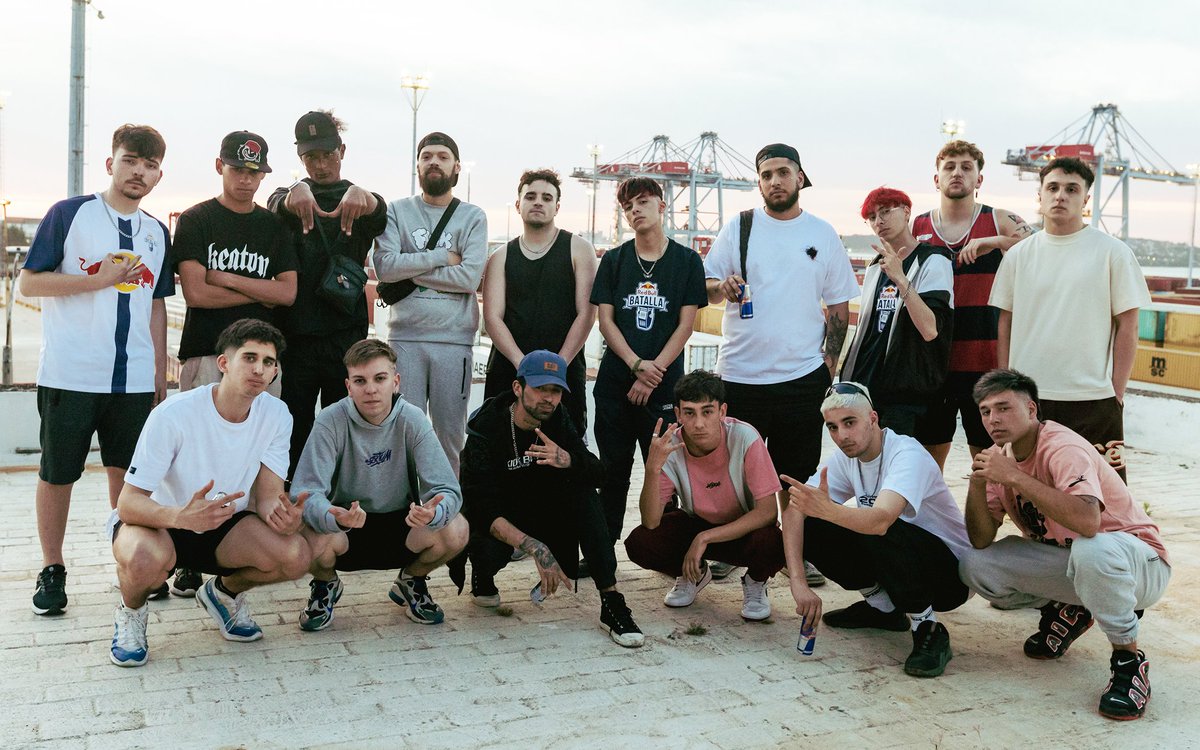 redbullbatalla's tweet photo. ¿Quién ganará hoy #RedBullBatalla Uruguay?
Apoya a tu favorito con su hashtag:
#Hammer
#Way2freshh
#Jeyem
#Naicen
#Enty
#Crown
#Alexunder
#Klauw
#Emete
#Spektro
#Sok
#Tinten
#ZeroTJZ
#Nahum
#Droid
#Zodis https://t.co/0jaeYTqumW