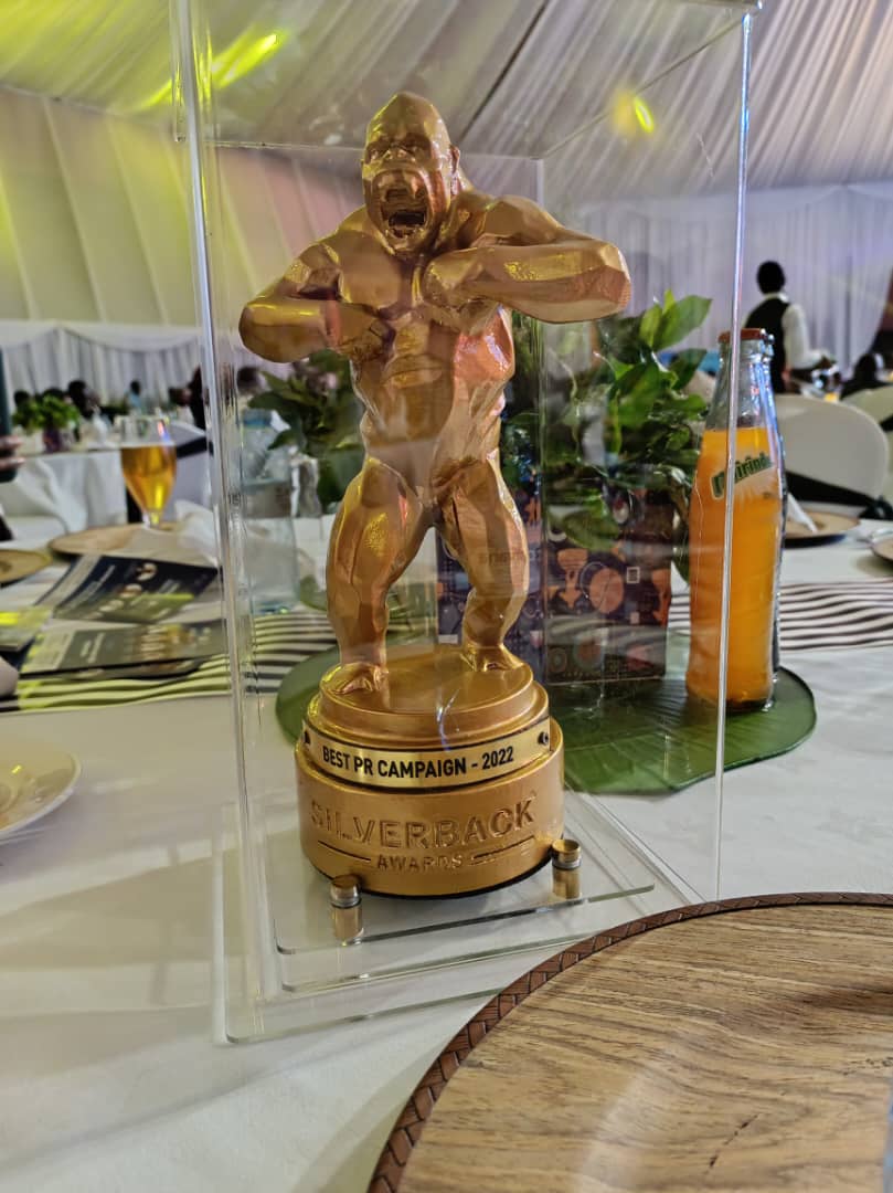 kata_joel's tweet photo. This one is for you Thomas Walusimbi. @LiveWorksIncUG is Winning. #SilverbackAwards https://t.co/StyOgpqBfP