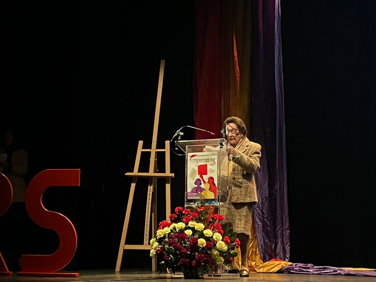 Comenzamos con el primer premio, ¿De quién se olvidaron? a Amado Viera 🌟🌹