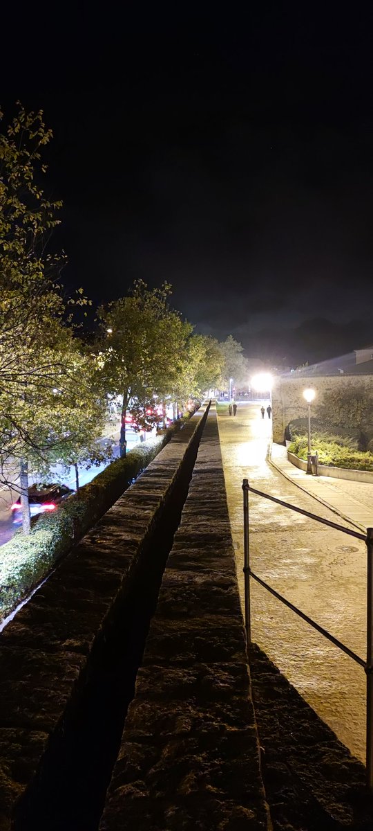 CreativaIkiko's tweet photo. @CreativaIkiko acabó con un paseo por una fría y bella @Segovia ¿qué lugar será este? Nuestras invitadas de Chile, México y Argentina lo descubrieron de una forma muy especial. https://t.co/6QrxwpCEar