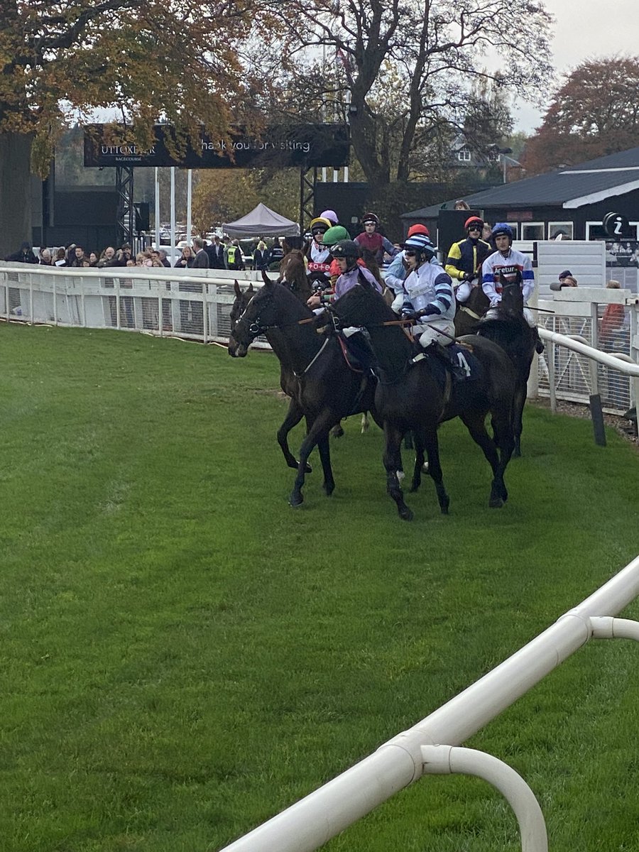 JayneG23's tweet photo. Well done @Conbrace01 @fergalobrien07  @OBMRacing  wasn’t his day, but gives us insight again into his likes! #carloduberlais @ownersgroupuk https://t.co/lwRWdoAg10