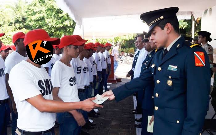 DaRkUrSs's tweet image. #LiberaLaReacción #R18
Yeah que inicie #ClaudiArcanos jajaja saludos @corelis y @claudifonos empezamos chingon el turno... 
@Reactor105 ya listo para hacer el servicio militar...