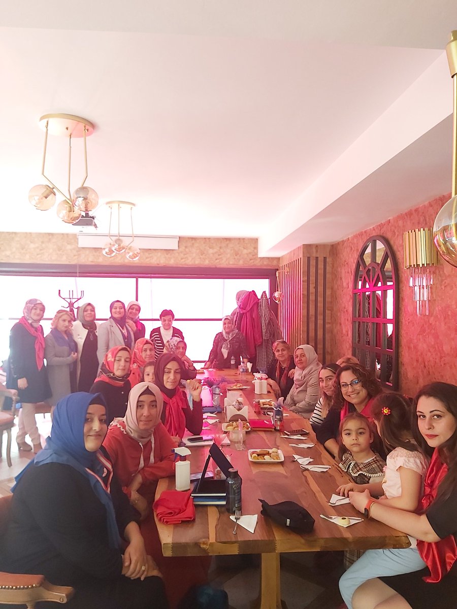 Cananperi2's tweet photo. Bugun çankırı bronzlarımın ve öncü liderlerimin kutlaması yapıldı başarılarınız daim yolumuz açık olsun inşallah ❤ https://t.co/IsCX3SPpYL