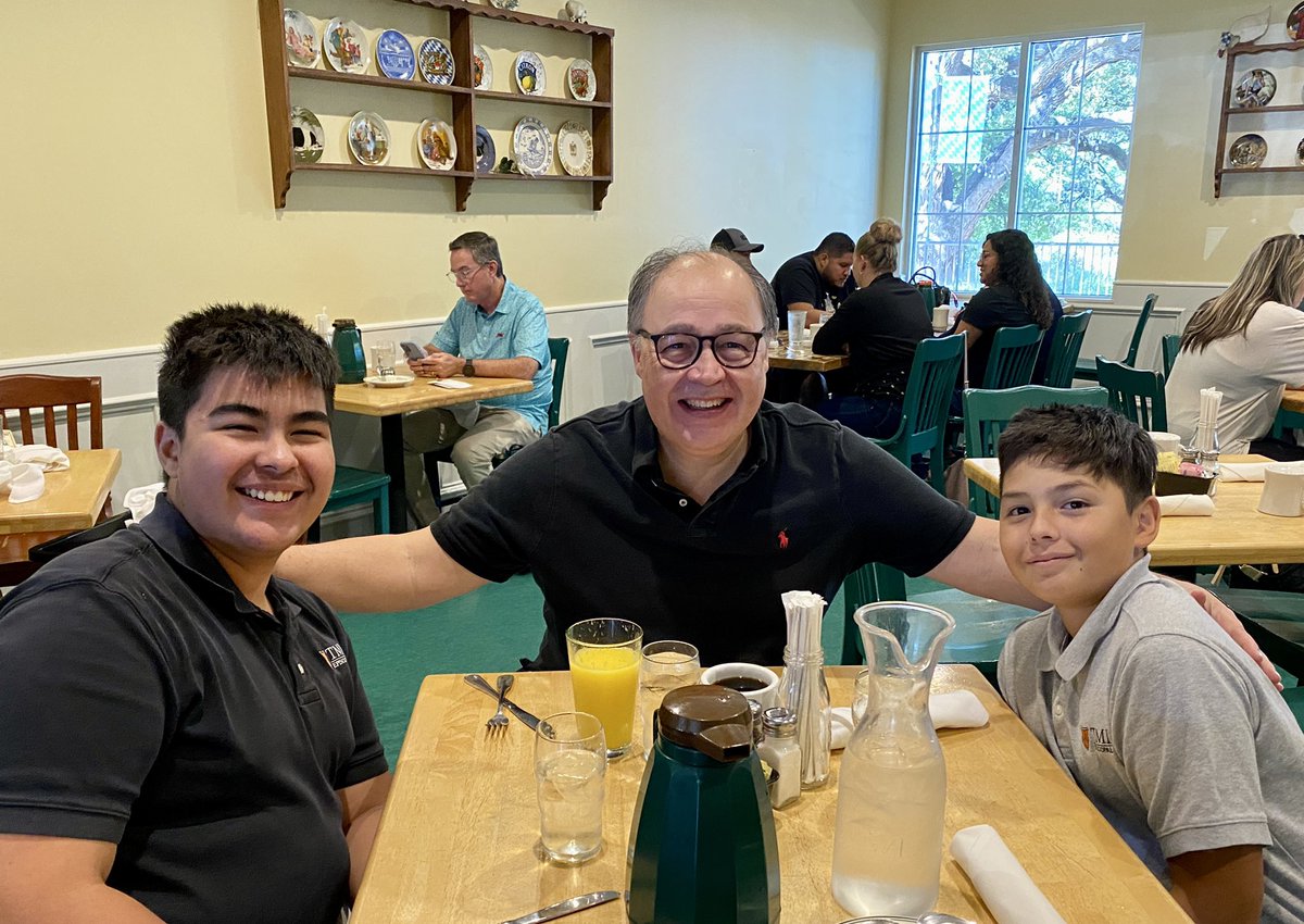 Breakfast with champions.