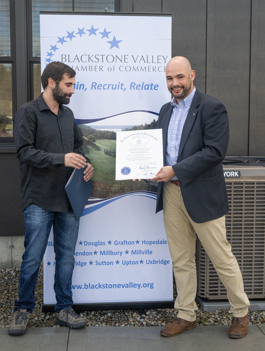 What a fantastic morning at Mickey's Car Wash &amp; Detail Shop! Special thank you to Bob Evans for these ribbon-cutting photos! 

#ribboncutting #grandopening #mickeyscarwash #detailshop #bvcc #community #newbusiness
