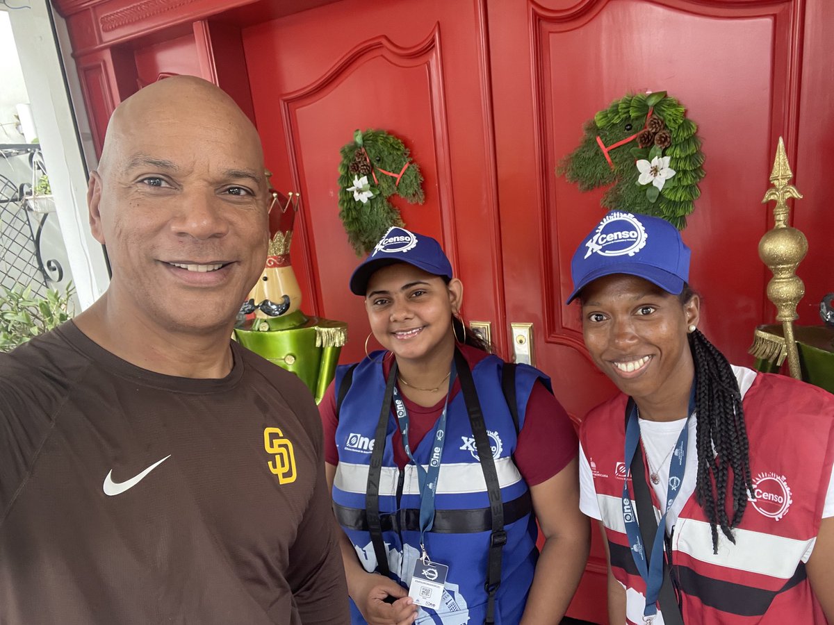 MoisesAlou18's tweet photo. El censo llega a mi hogar, Laura Valdez y Camila Batista jóvenes encantadoras. Fluyó de maravilla el proceso. https://t.co/KyssFtxZjK
