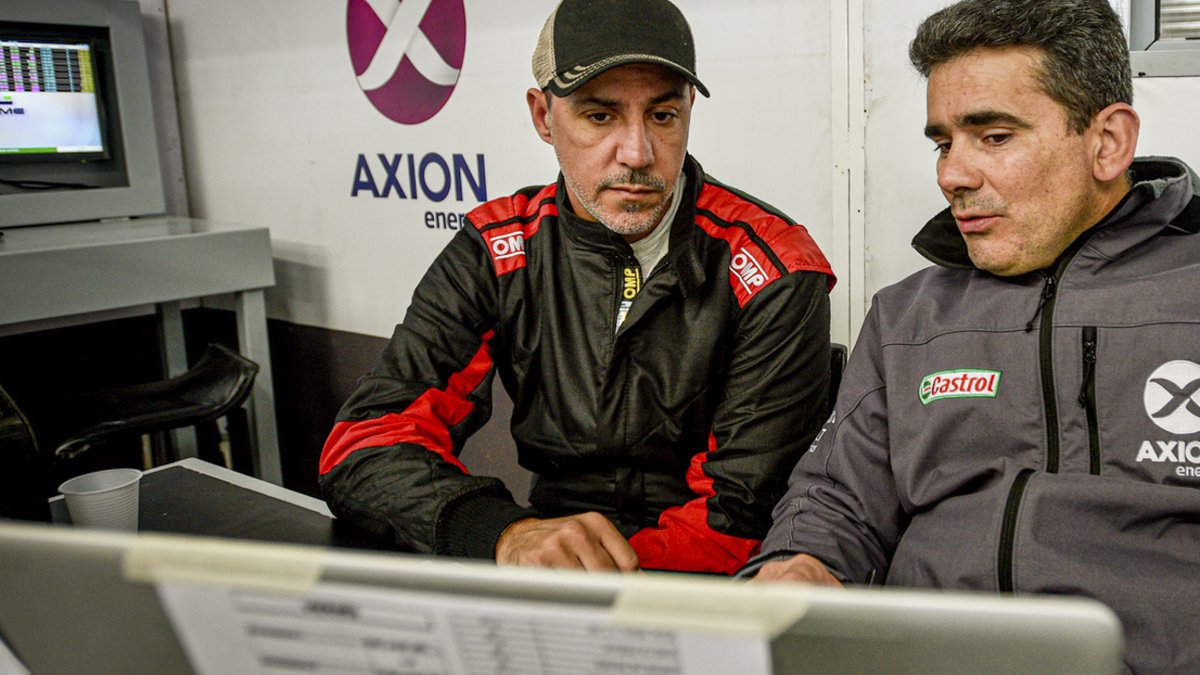AsocCRenaultArg's tweet photo. Estos fueron los resultados de la última clasificación de la temporada para el #TC2000Series disputada en el @Autodromocdu 

P04  @ignamontenegro 
⏱ 1m30s582

P06 Felipe Barrios Bustos
⏱ 1m30s877

P08 @FacuMarques
⏱ 1m30s998

P11 @ChrisRomero04 
⏱ 1m31s620 https://t.co/ckk7Mjj2wE