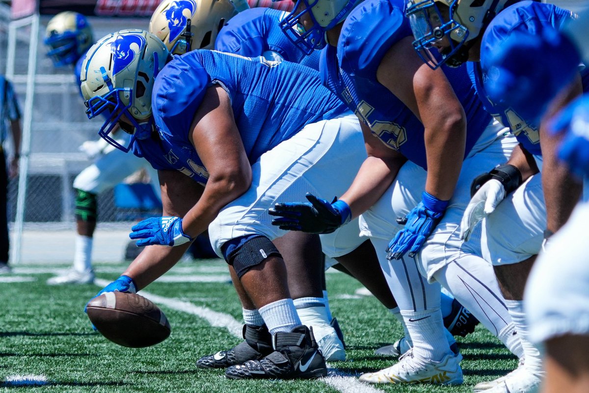 CoachVas_BHP's tweet photo. Last game of the season for these #HogsUpFront who average 190 rushing yards per game! See you at 6pm @ Orange Coast!!!
@Matthueeee
@Jaboii_Official @CLBDev @IrshadLagarde
#JucoProducts #OffensiveLine #WestLAcollege #GoWestGoFar #LetsBeGreat👑 #BigHogPerformance https://t.co/wNfbZDkEjq