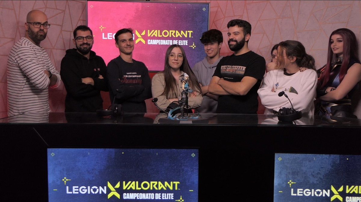 Antigamente quando ia para qualquer transmissão estava sempre nervoso, voltar a este estúdio trouxe-me essas memórias. Porém, nestes dias estive sempre feliz e tranquilo e é muito por ter uma equipa como esta❤️

Obrigado a todos pela boa receção e boa disposição desde do 1º dia❤️