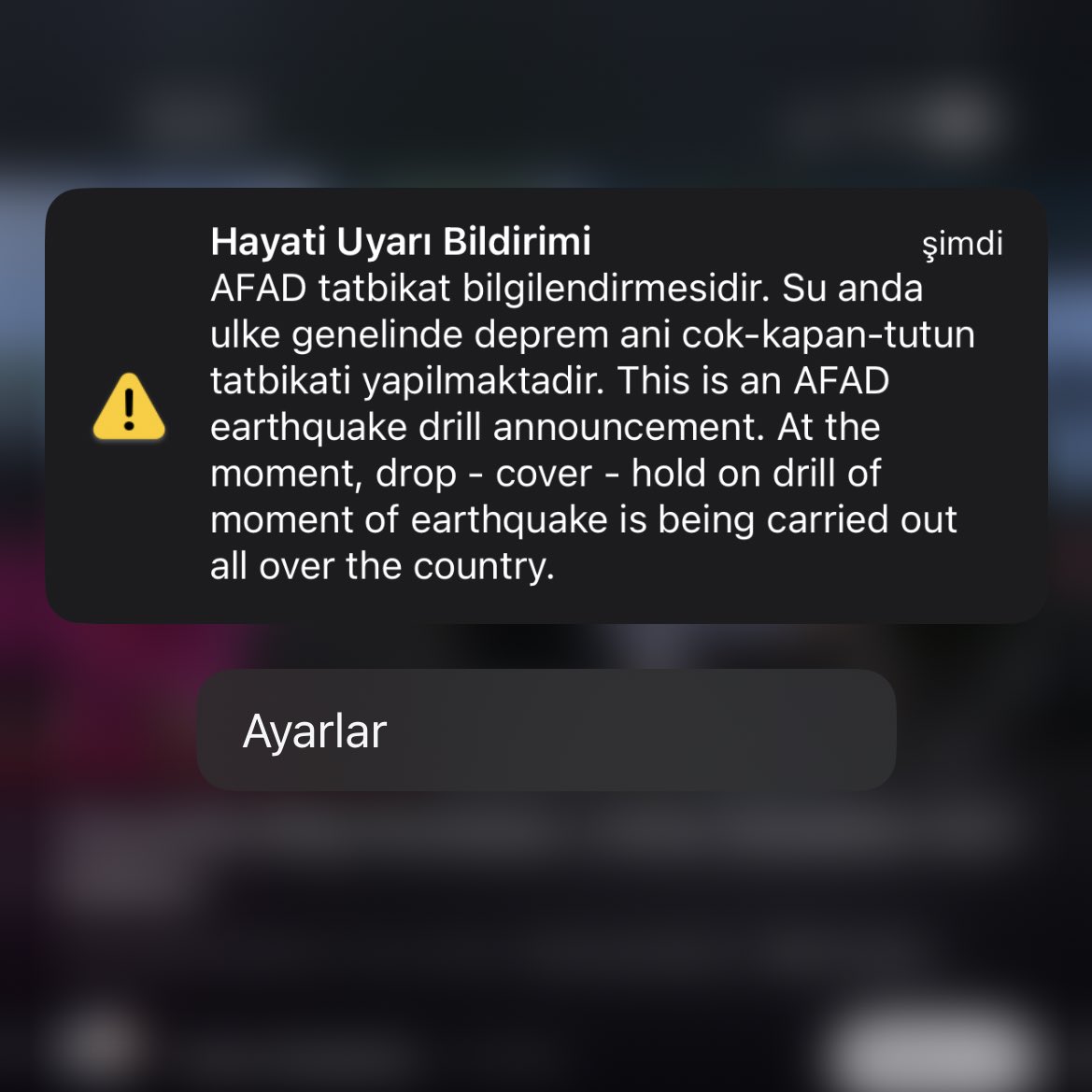 KONURRRR's tweet photo. Aklım gitti afad bey bi anda yükselen siren sesi falan https://t.co/o9WFznyE5u
