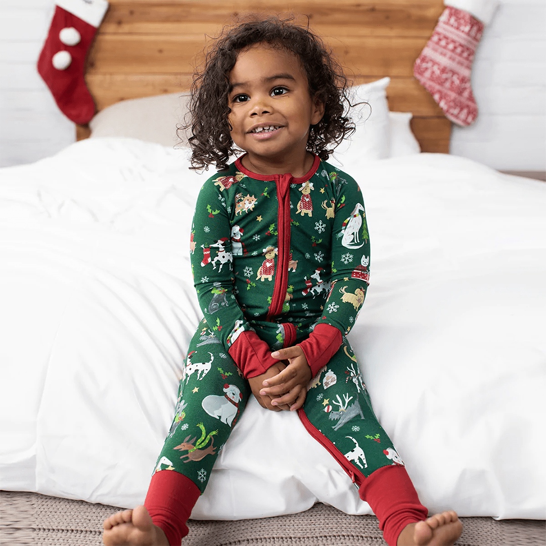 NINIandLOLI's tweet image. Get in the spirit of the howlidays with this new cheery doggy-themed Little Sleepies pajama! Get ready, cause Santa Paws is coming to town! 🐶🎅🏽🎄

l8r.it/mCKz

#littlesleepies #bamboopajamas #holiday #holidays #festive #christmasphotos
