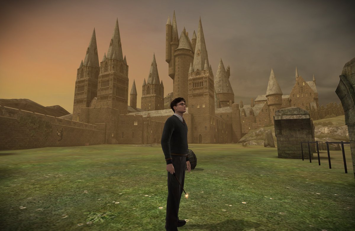 SimLennick's tweet image. After all this #HogwartsLegacy news I had to bring this one back. 😍