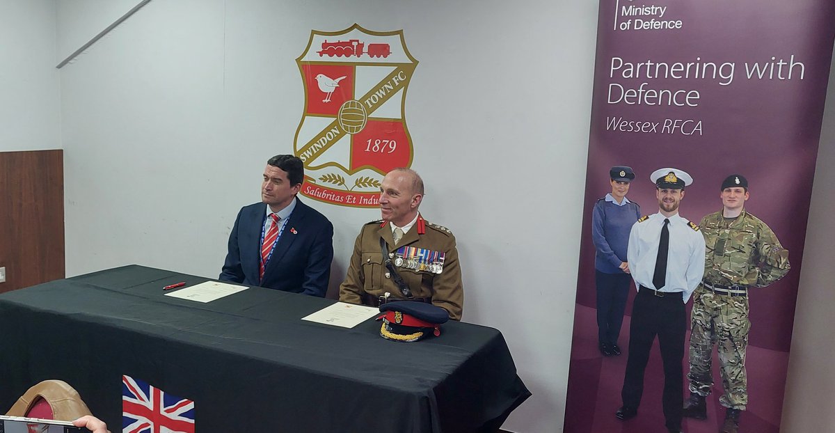 Proud to be involved in STFC signing their military covenant today. @GWH_NHS @SwindonTownFC_ @NHSVeteranAware