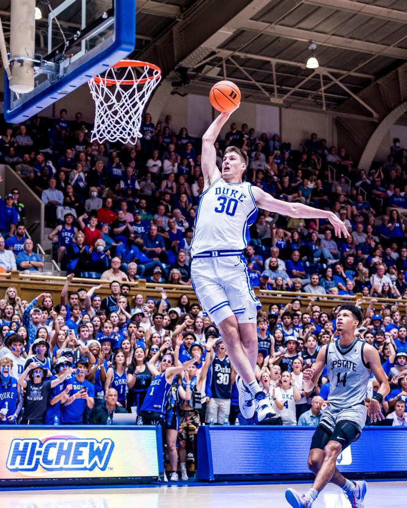 Similar form, Kyle took off further back, but Dunleavy’s was against UNC.  Who did it better? <a href="/DukeMBB/">Duke Men’s Basketball</a> <a href="/kylefilipowski/">Kyle “Flip” Filipowski</a>