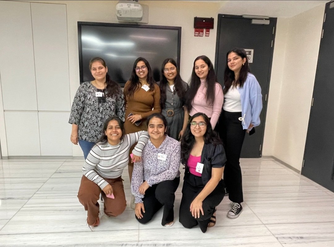 ishrita_08's tweet photo. To a SUCCESSFUL event !๐ซ
Thankyou @DeekshitaVerma
@shrankhla3 @RGaurisha @VermaAbhigya @nitropumaa @VaniChitkara for such an amazing day<3
#AzureDevDay #communityday #mscigdtuw https://t.co/hdoOsfI50L