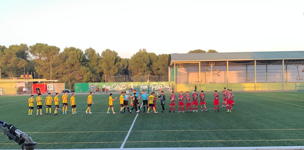 La ⚽ no para de rodar aquesta tarda de #futbolcat ara des Sant Quirze del Vallès el <a href="/FCSantQuirze/">FC Sant Quirze</a> rep la visita del <a href="/CFVoltrega/">CF Voltregà</a> dirigit per <a href="/10eric_palomo/">Èric Palomo Aumatell</a> 
#treballitreball