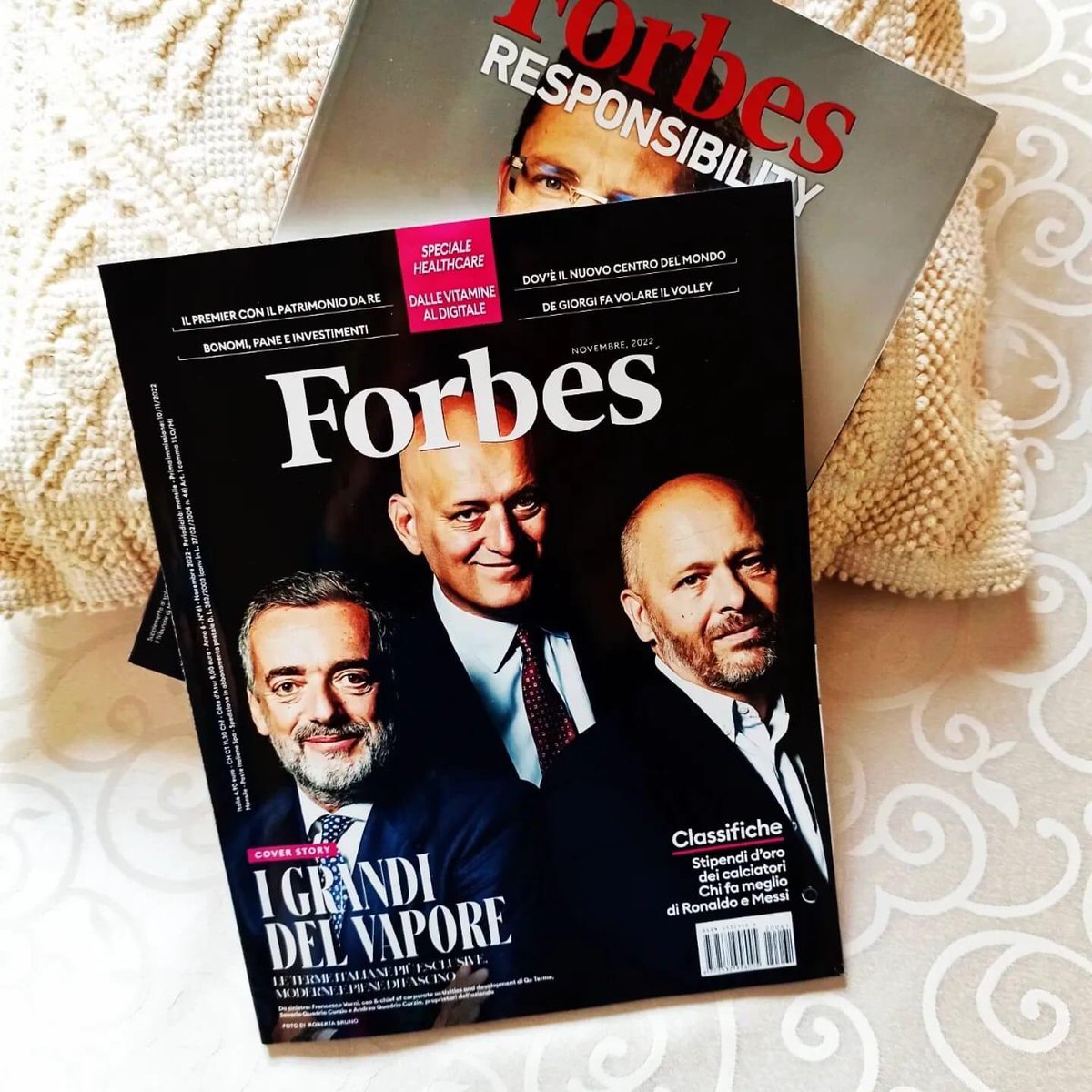 Il numero di novembre di Forbes Italia è in edicola! 
Al suo interno, nella sezione healthcare, potete leggere due miei articoli! 🖥️✍️🌍