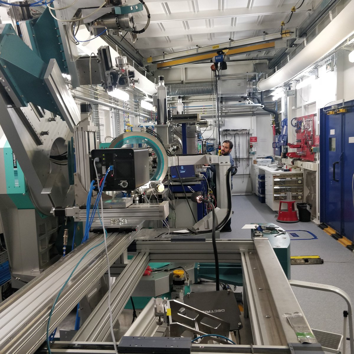 Phil Wynn Davies (@superwynn) on Twitter photo Cutting edge x-ray facility, probing the cutting edges of your mouth #teeth <a href="/XMaSBeam/">XMaS Beamline</a> Cutting edge x-ray facility, probing the cutting edges of your mouth #teeth <a href="/XMaSBeam/">XMaS Beamline</a>