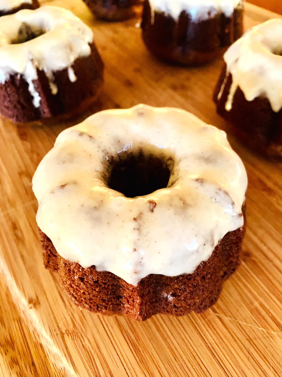 genabellrecipes's tweet photo. Mini Date Cakes with Cinnamon Glaze. A California favorite made with medjool dates.
https://t.co/2hvUv4ccmf
#DateCake #BundtCakes #Desserts #CaliforniaDates #Recipe https://t.co/AerU3on3rG