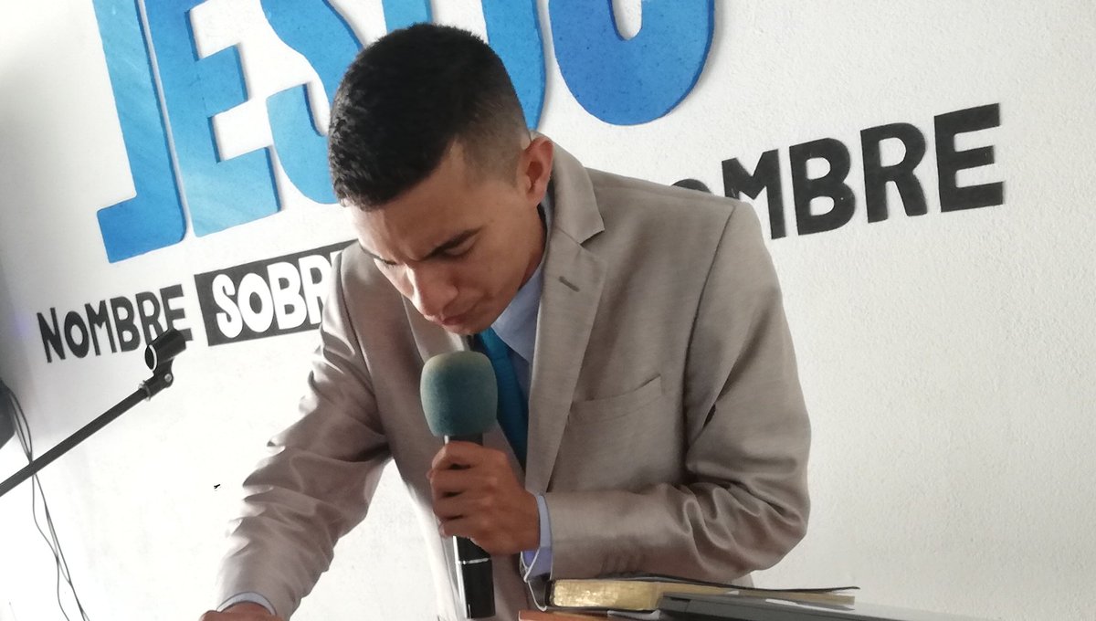 AquerlesVG's tweet image. No vivamos más de milagros de otros, experimentemos nuestros propios milagros en Dios. ✍️