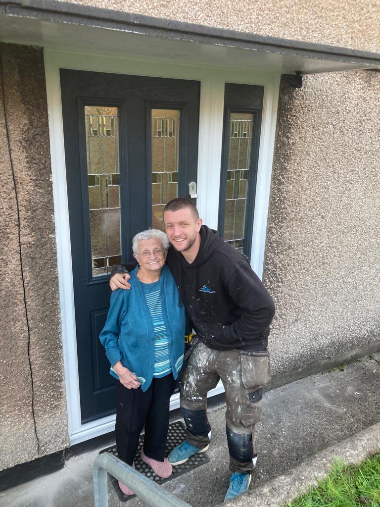 Pratty_8's tweet photo. This little lady looked after me from 3 weeks old, she’s hit her 90s &amp; has had to have a chair lift installed so needed her door changed to accommodate it. Nice to be able to do something back for Nan today after all she’s done for me over the years ❤️ @CelticWindows https://t.co/93IFdCLBLu