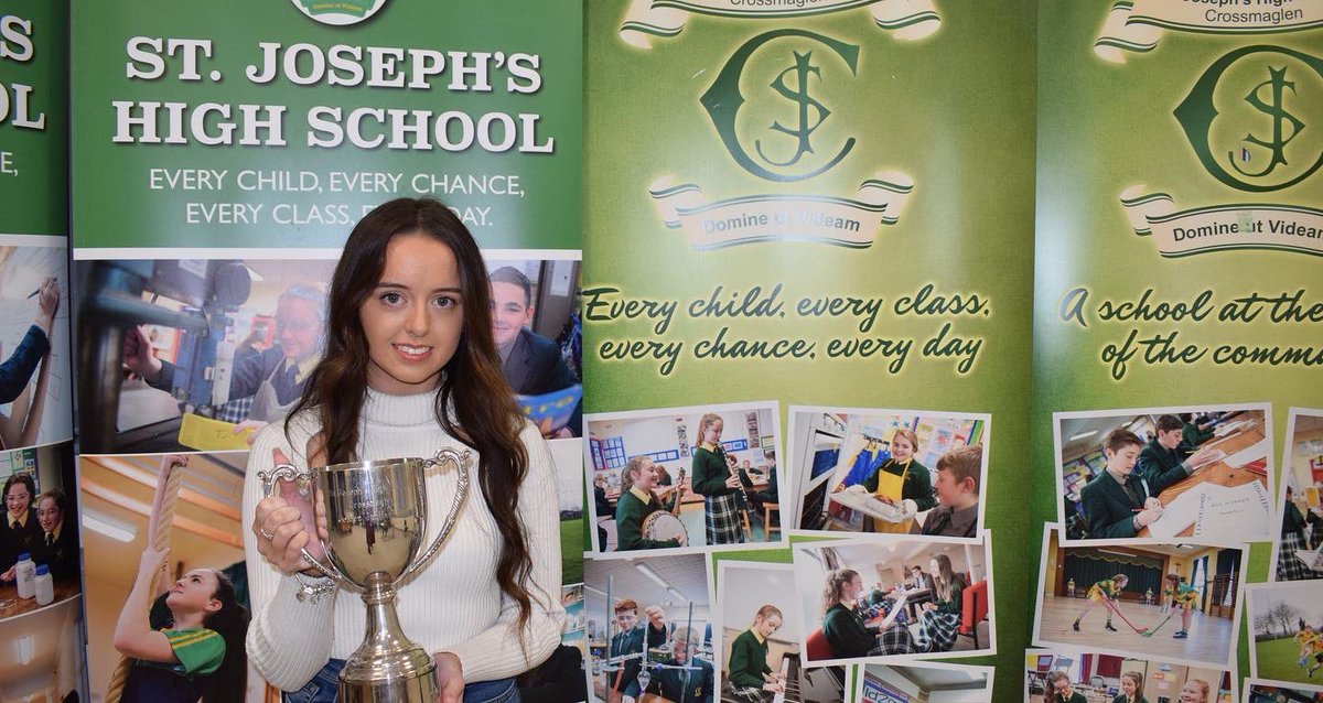 ⭐️GCSE Prize Giving ⭐️
 Staff and parents filled the school assembly hall to congratulate the class of 2022 on their GCSE results.
 We were delighted to have as Guest of Honour, former Principal, Mr John Jones. 

#EveryChildEveryChanceEveryClassEveryDay