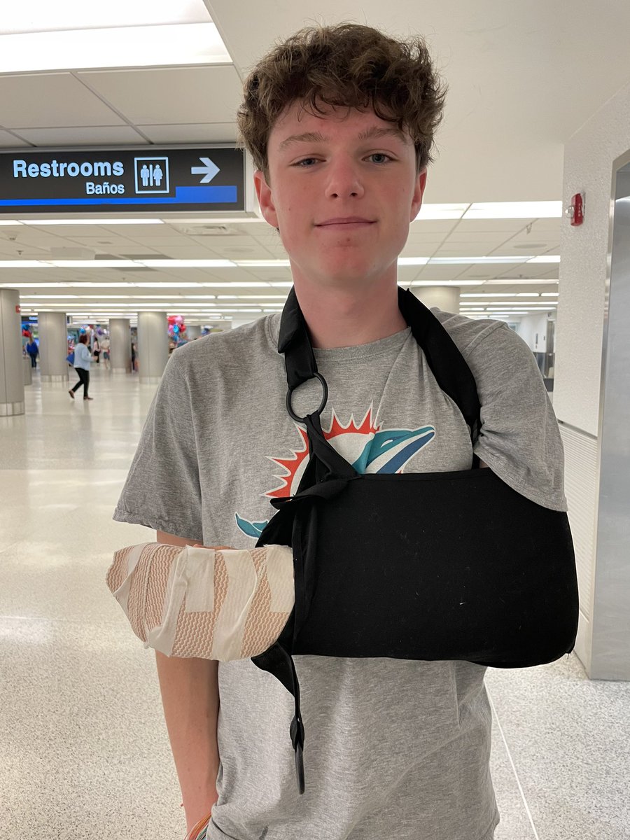 AmyRepke's tweet image. 24hrs post surgery, Jay’s determined to “waddle” [little whoosie] from DCA to MIA for @MiamiDolphins game. Waaay BETTER than a car for #16 bday gift 🐬 #FinsUp @D1_JW