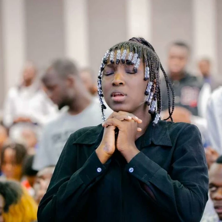 Je rends grâce à Dieu pour cette semaine de jeûne et prière du mois de novembre. Nous avons vécu des moments exceptionnels dans la magnifique présence du Seigneur.