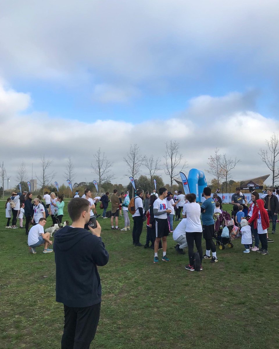 lordgimcrack's tweet photo. Great day #poppyrun #RoyalBritishLegion today at Stratford well done all 600 participants ๐ https://t.co/jlCBnPPiOk