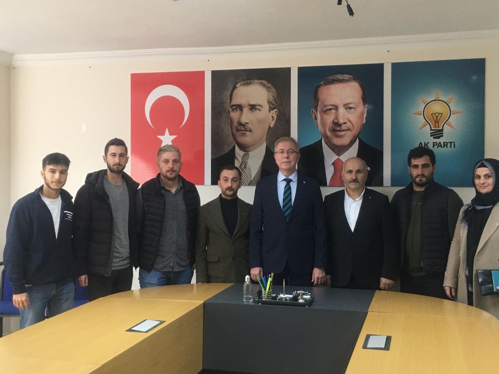 akpartiderepaza's tweet photo. Türkiye 100 yılı başlıyorŞehir Buluşmaları Rize programı kapsamında Ak parti MKYK üyemiz Ahmet Bilal kıymaz’ın katılımıyla Ak parti Derepazarı ilçe yönetim kurulu toplantımızı gerçekleştirdik
#akparti #derepazarı #rize https://t.co/XHgDtWD86B