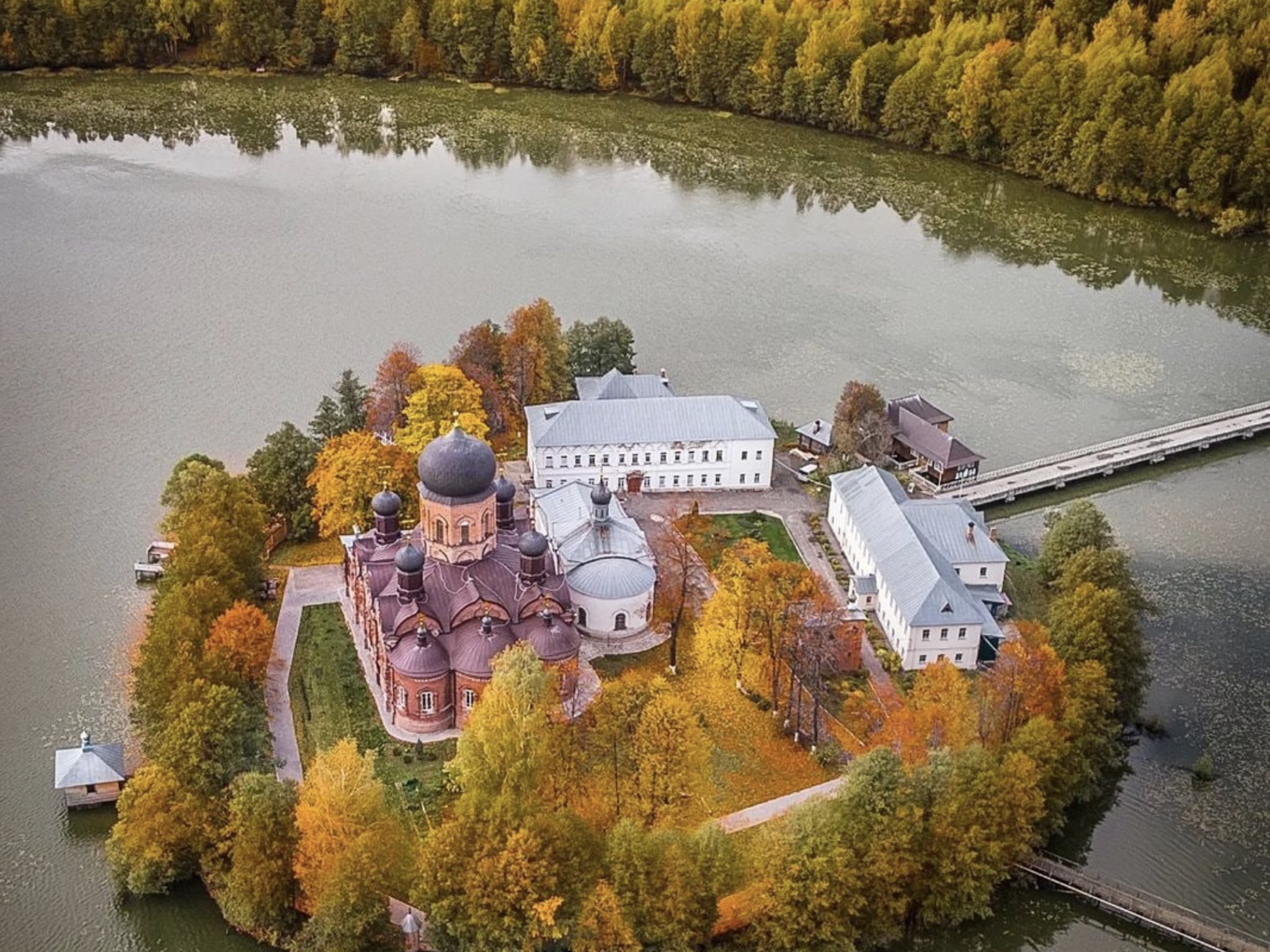 Русский остров осенью