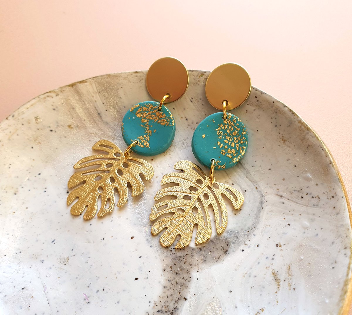 LnSDesigners's tweet image. Jewellery obsessions will totally be catered for at our next market! @JewelleryByEmiliya who will be joining us at the #LeytonstoneChristmasMarket - all her earrings are small batch, one-off pieces in lovely colours and shapes. #E11 #jewellery #handmade #gifts #shopsmall #market