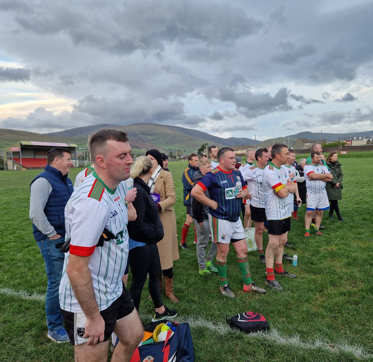 DingleGAA's tweet photo. Well done to Duhallow who beat Tuosist after a great game of football in Páirc an Ághasaigh today in the 2022 Tommy Griffin Over 35 Tournament. Tough luck to Tuosist, beidh lá eile agaibh gan dabht! https://t.co/4BzBZWvoNn