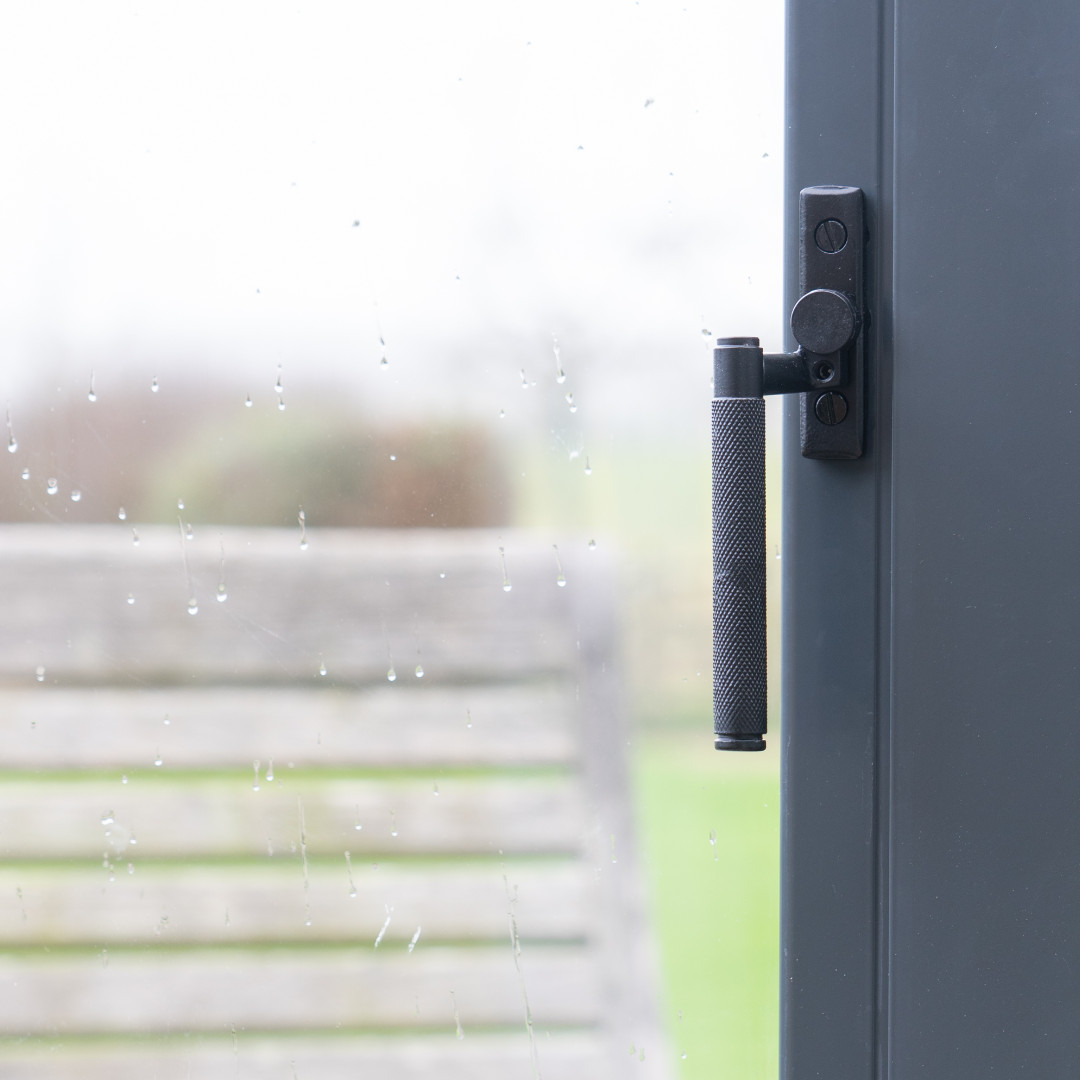 SDSLondon's tweet image. Knurled Espagnolette Handles are now available to order online! 
.
.
#windowhandles #windows #glass #doors #doorhandles #security #home #door  #windowsanddoors #property  #mechanism  #doorlock #windowlocks