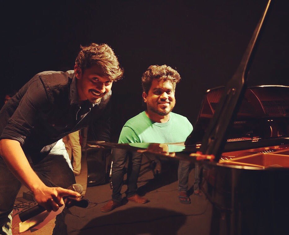 StarVersatile1's tweet photo. 💗 Pradeep 💗 Yuvan 💗 Elan 💗 https://t.co/mB7RuoBoi7