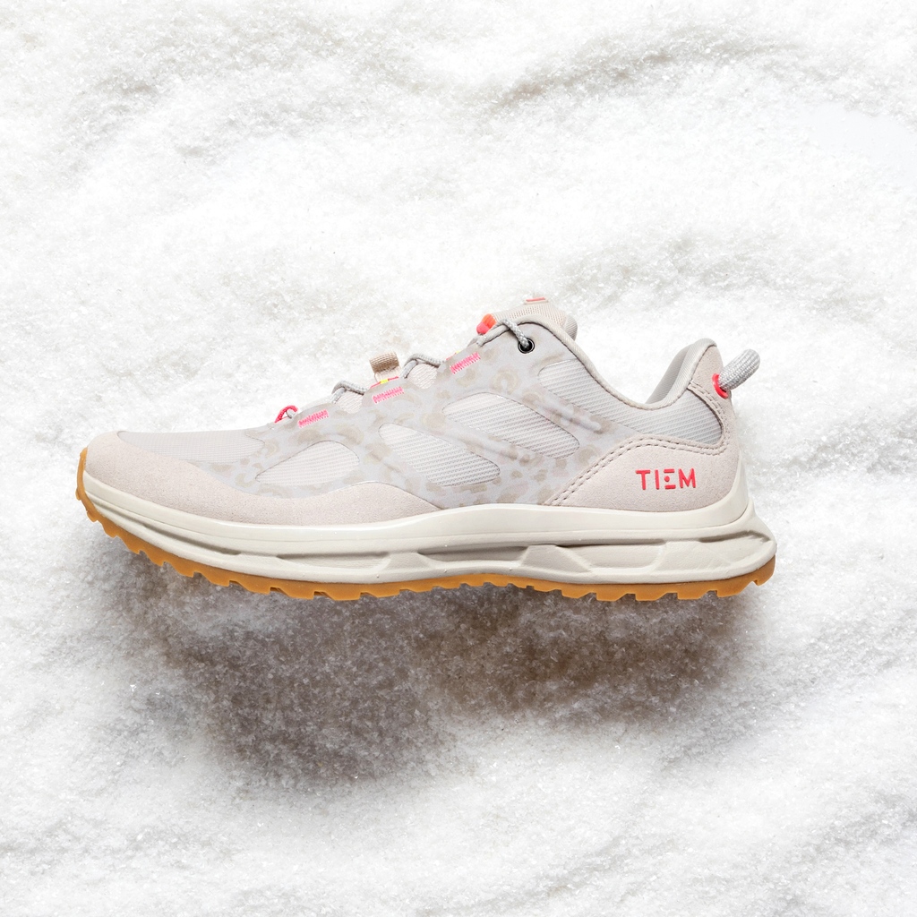 Spotted in style. Have you tried our Snow Leopard Via yet?! 

tiemathletic.com/collections/cy…