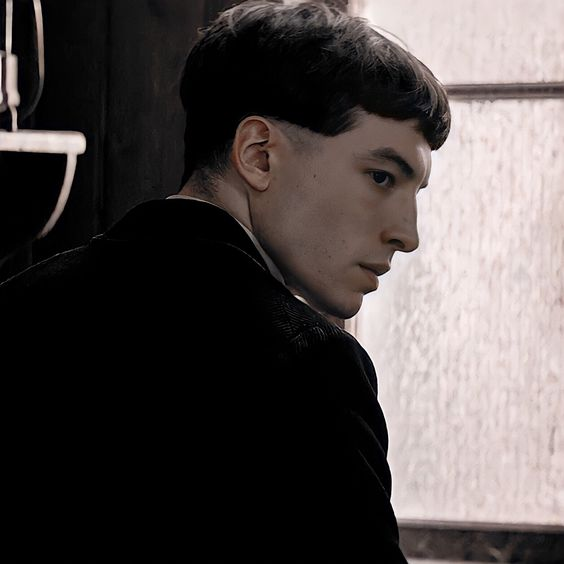 credence stans be like “this is my comfort character” and then choose an absolute mess of a character who’s never seen a day of comfort and did anything comfortable in a day in his life