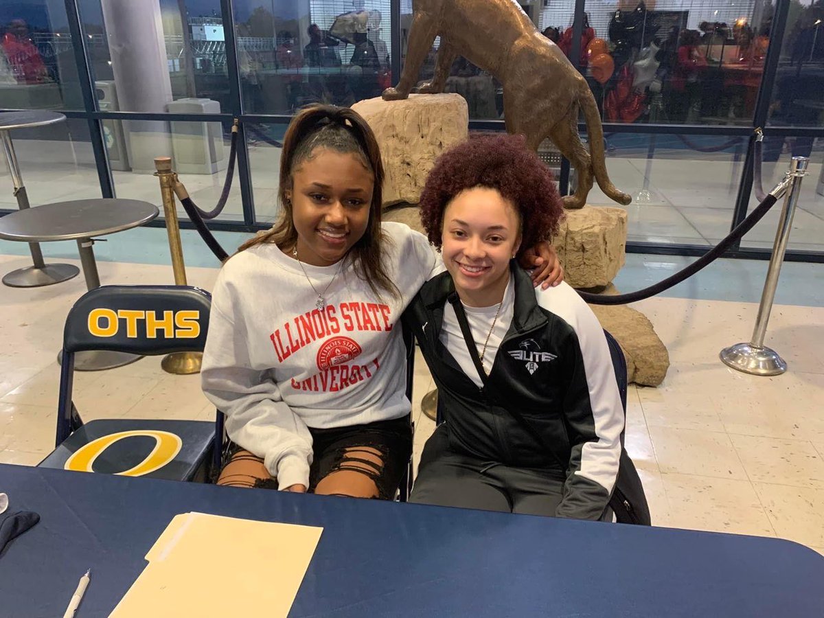 Coachrddowell's tweet photo. Senior year- my nieces- time to ball out and make it happen- can’t wait!! https://t.co/Go2huFOWWs