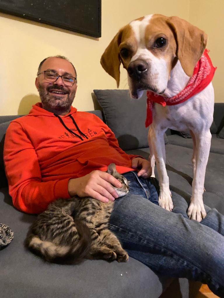 eozpnr's tweet photo. Dostlarla hasbihal @AliComarreis https://t.co/HM9EbHinQC