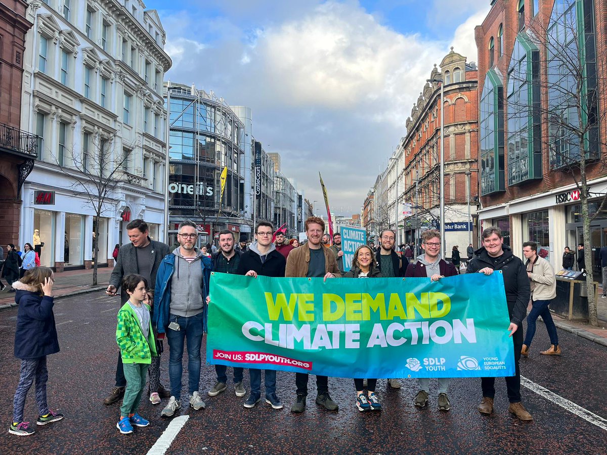 MatthewOToole2's tweet photo. Standing for climate action in Belfast today with @SDLPlive activists and friends. 🌍 https://t.co/tGWJag0JLl