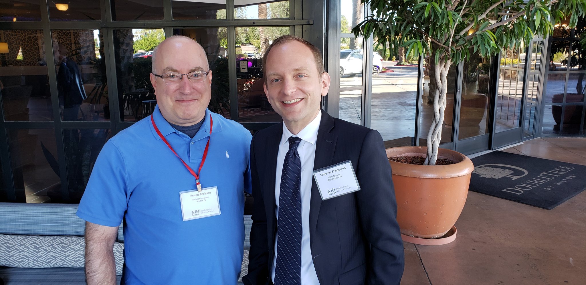 Howard Bashman on Twitter "Photo of some random appellate blogger with